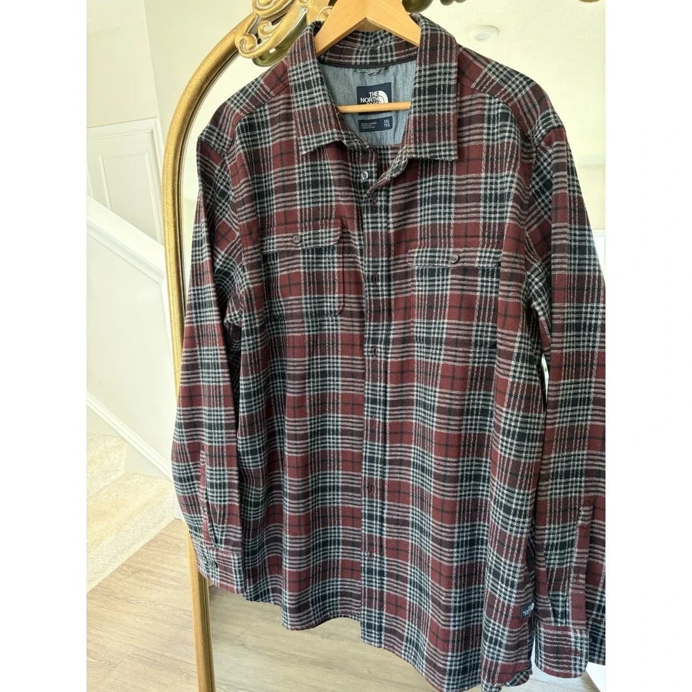 North Face Shirt Mens XXL Red Black Plaid Flannel Button Up Outdoors Shacket